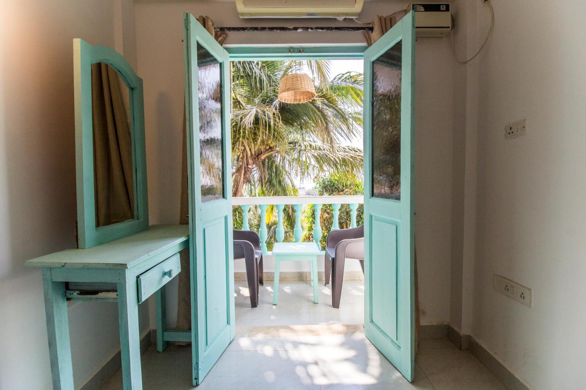 Turquoiise House Hotel Morjim Luaran gambar